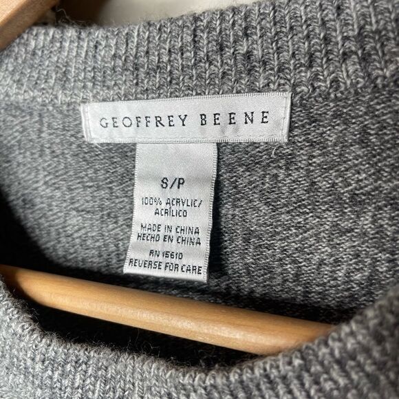 Geoffrey Beene Gray Acrylic Sweater Small - Picture 3 of 3